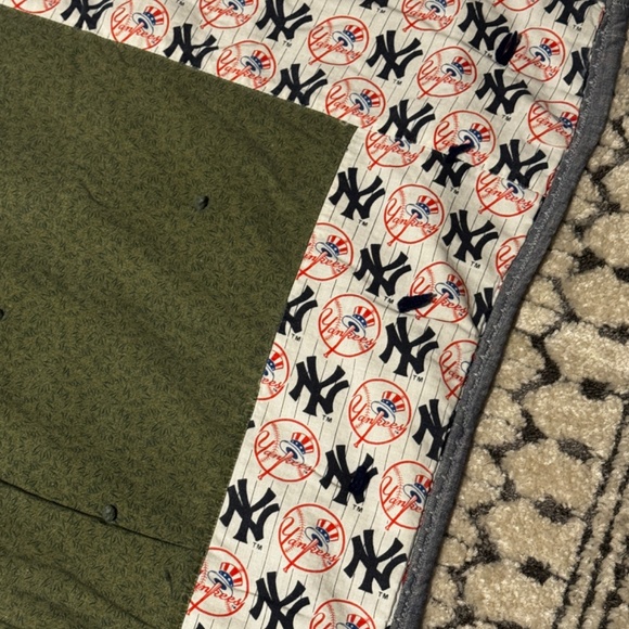 Vintage Soft Handmade Double Sided Boys Baseball Themed Quilt/Blanket - Picture 4 of 13